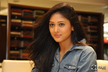 Sushma Raj On The Sets Of Maaya Movie